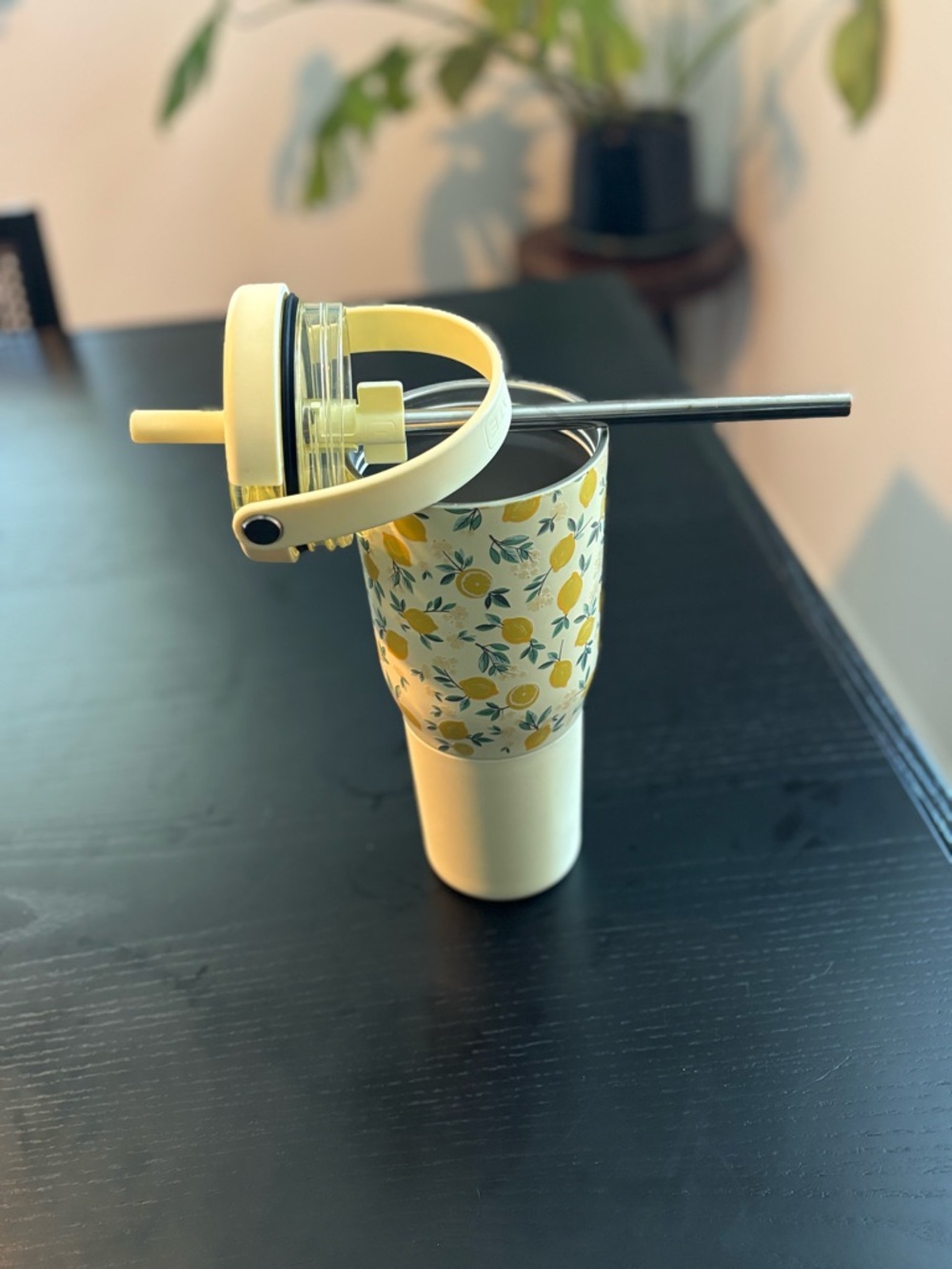 Yellow Lemon Pattern Insulated Tumbler with Straw